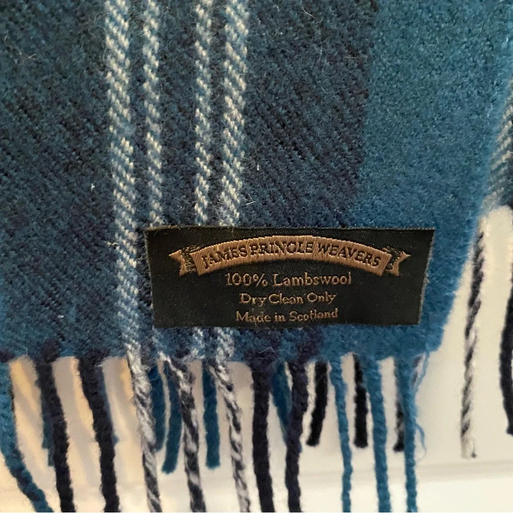 100% Lambswool Made in Scotland Blue and Black Plaid Scarf